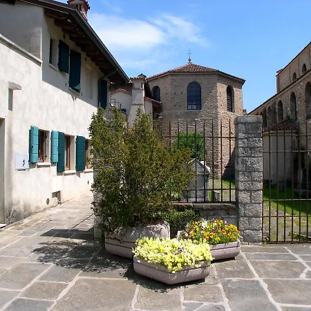 Campo St. Eufemia Daire Grado