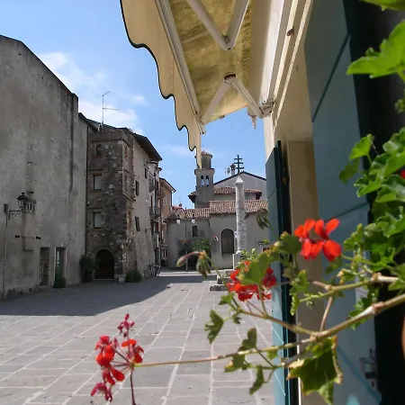 Campo St. Eufemia Daire *